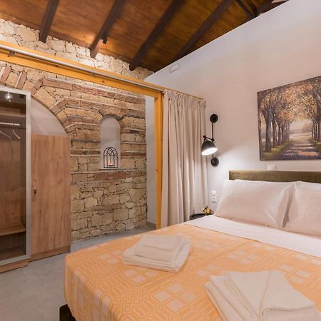 Casa Leone, Cosy Apartment Overlooking The Square Spílion المظهر الخارجي الصورة